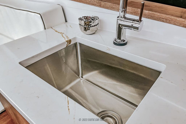 Used 2022 Ford F550 4x4 Crew Cab Super Duty w/ Power Equipment Group image 61