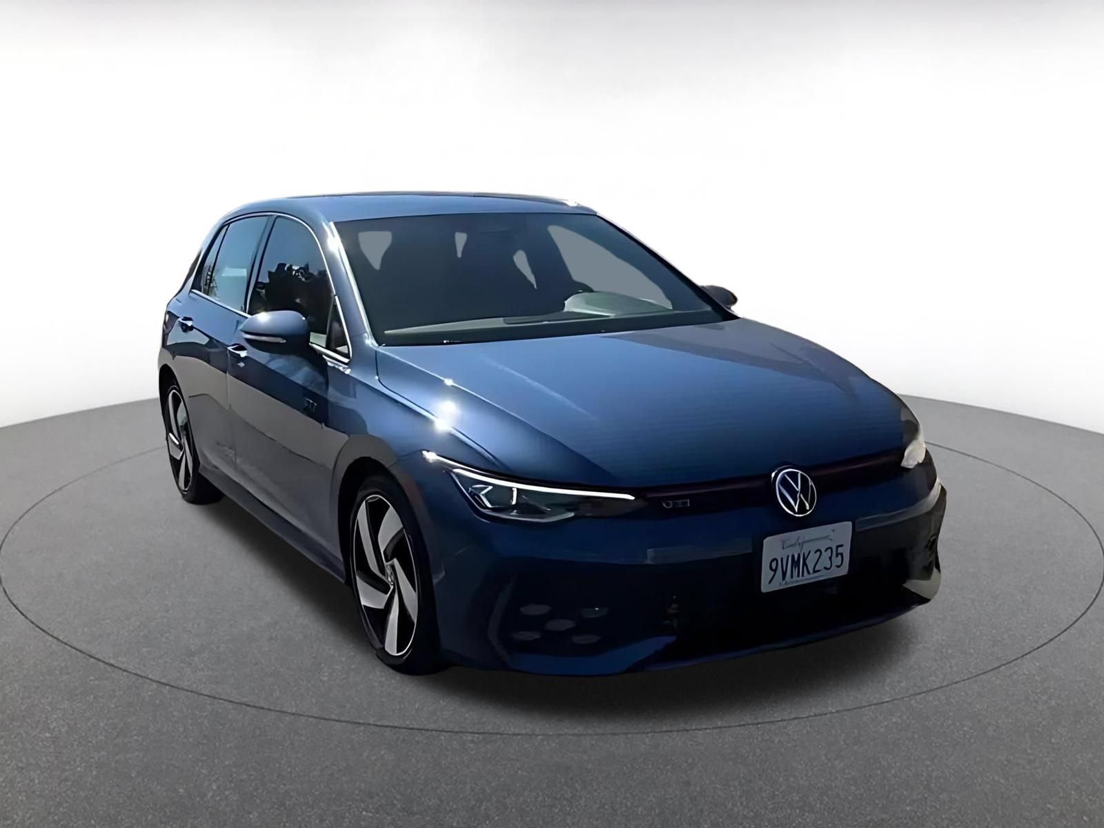 Used 2026 Volkswagen Golf S FWD image 3