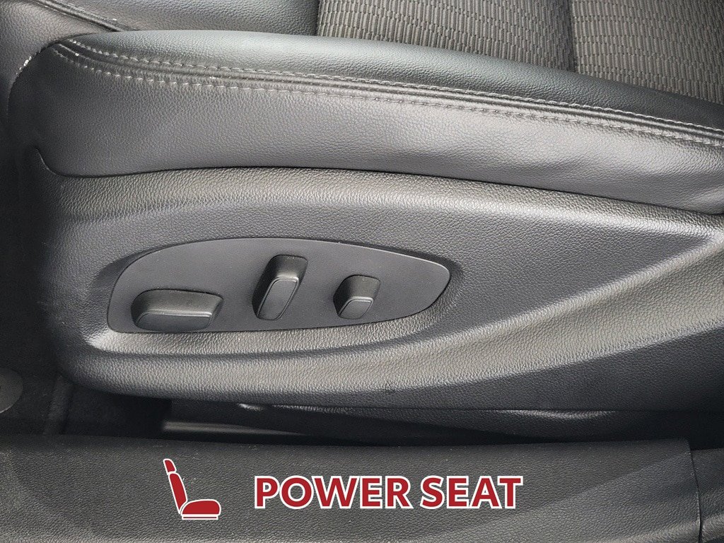 Used 2018 Chevrolet Impala LT FWD image 15