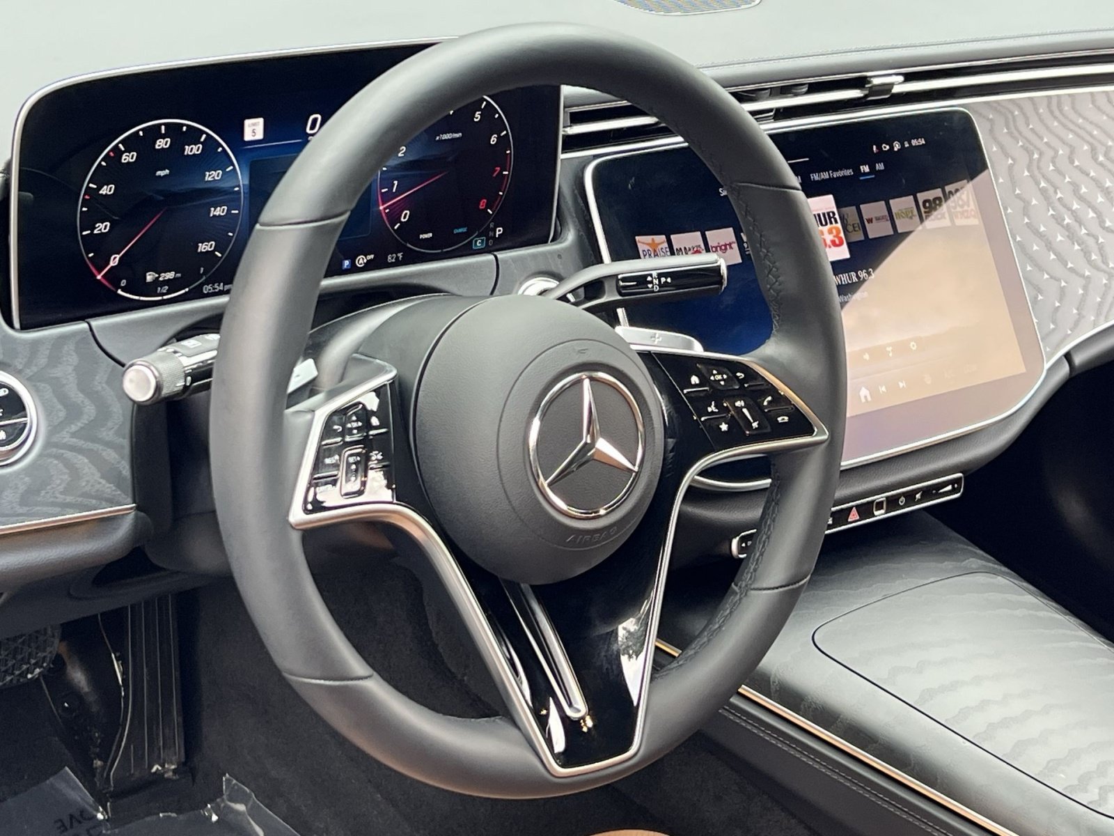 Certified 2025 Mercedes-Benz E 350 4MATIC Sedan image 21