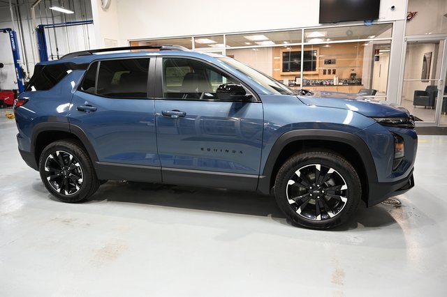 New 2026 Chevrolet Equinox RS w/ LPO, Floor Liner Package image 4