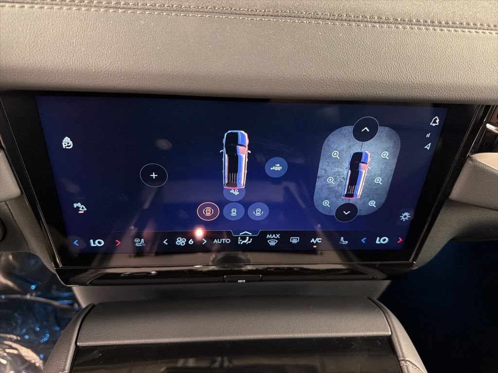 New 2026 Lincoln Navigator Premiere AWD/4WD image 13