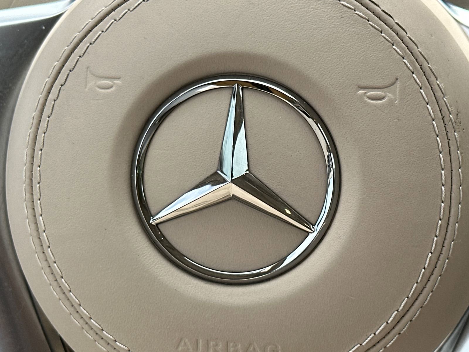 Used 2020 Mercedes-Benz S 560 4MATIC Sedan image 25