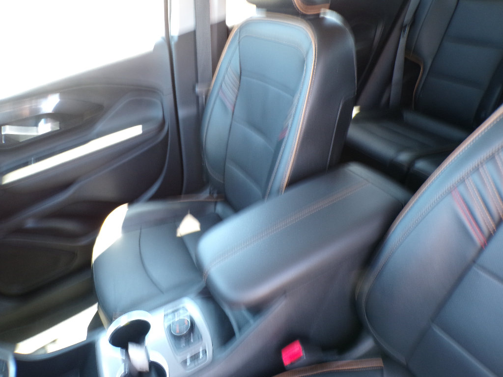 Used 2023 GMC Terrain AT4 AWD/4WD image 10
