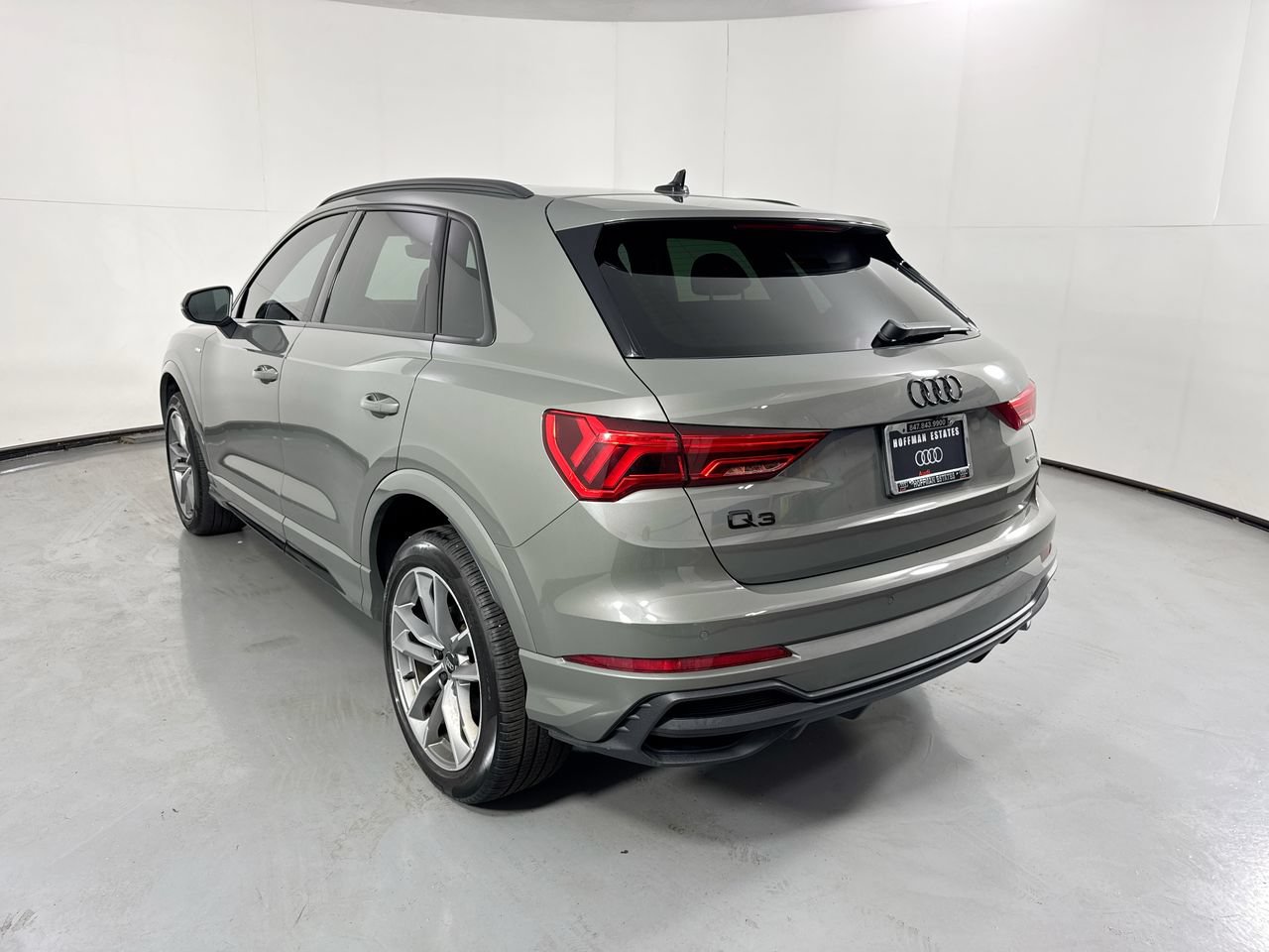 Used 2023 Audi Q3 2.0T Premium Plus w/ Premium Plus Package AWD/4WD image 29