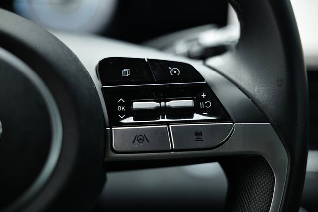 Used 2023 Hyundai Elantra SEL w/ Convenience Package image 32