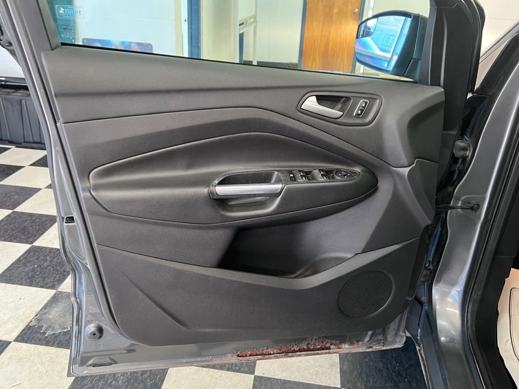 Used 2014 Ford Escape SE w/ Equipment Group 201A image 29