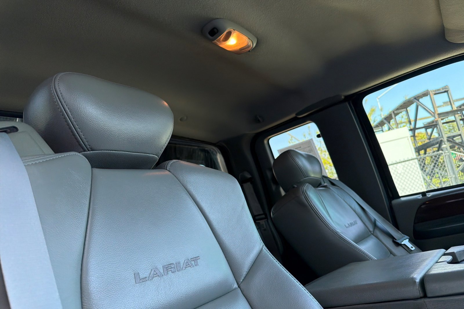 Used 2004 Ford F250 Lariat AWD/4WD image 18