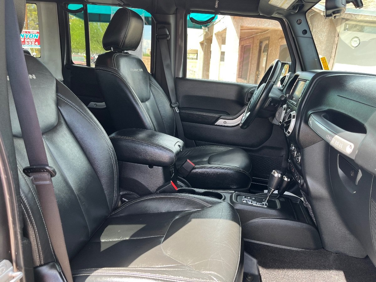 Used 2016 Jeep Wrangler Unlimited Rubicon AWD/4WD image 34