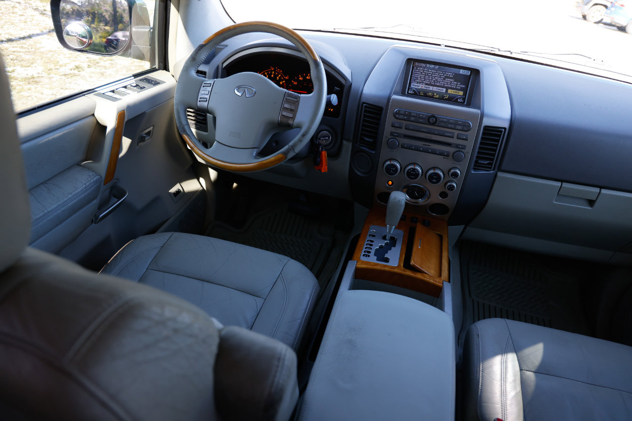 Used 2004 INFINITI QX56 2WD w/ Smart Vision Pkg image 20