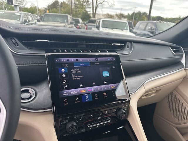 Used 2024 Jeep Grand Cherokee L Limited w/ Luxury Tech Group II image 31