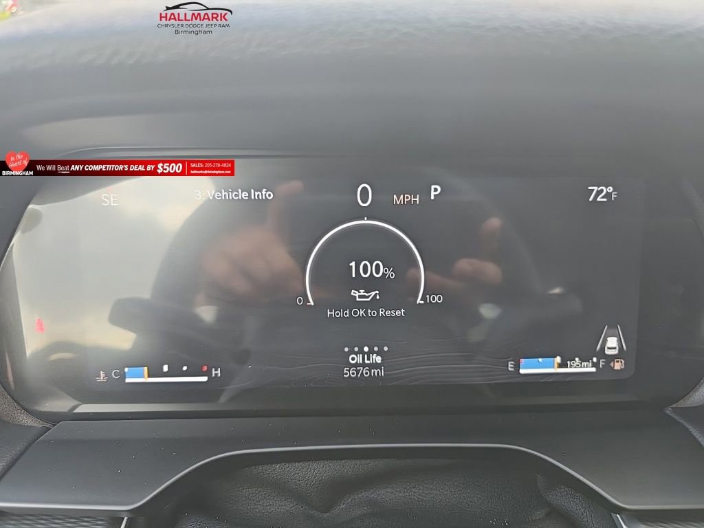 Used 2025 Jeep Grand Cherokee Laredo X w/ Luxury Tech Group I image 15