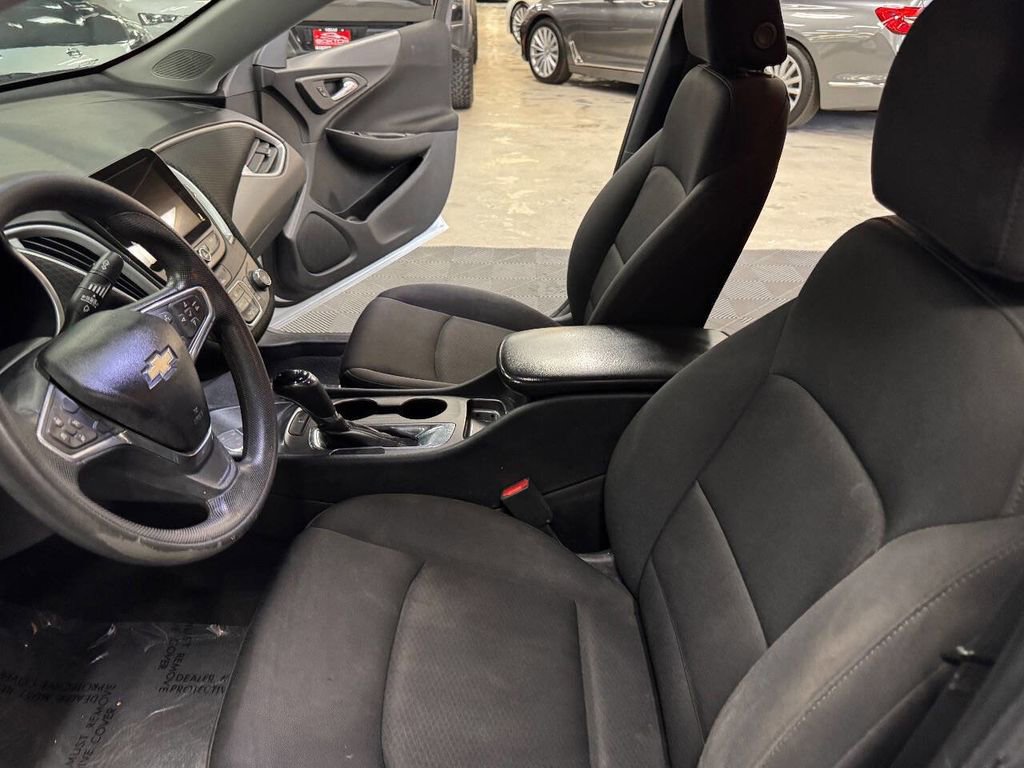 Used 2019 Chevrolet Malibu LS image 36