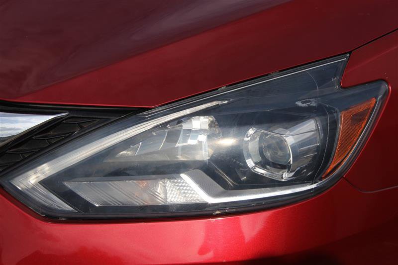 Used 2018 Nissan Sentra SR w/ Premium Package (P02) FWD image 12