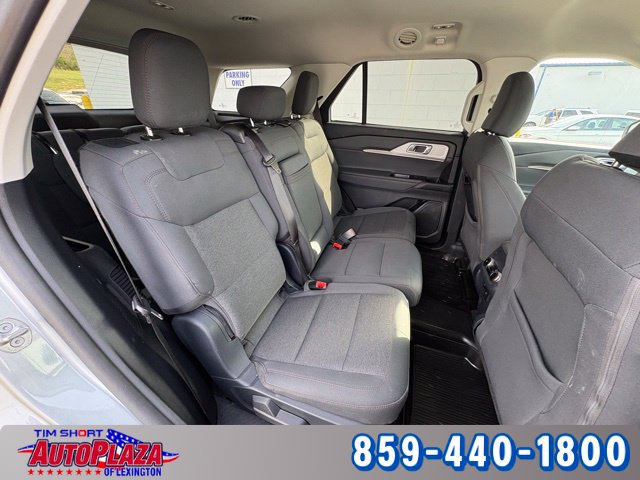 Used 2025 Ford Explorer Active AWD/4WD image 32