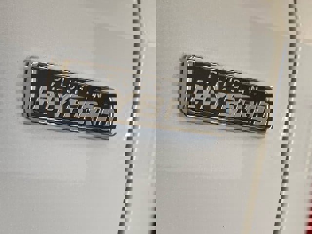 New 2024 Ford Escape SE w/ PHEV Premium Package image 7