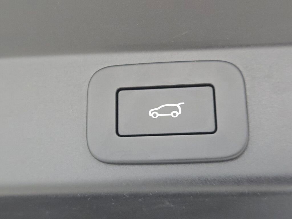 Used 2024 Land Rover Range Rover Sport Dynamic SE image 19