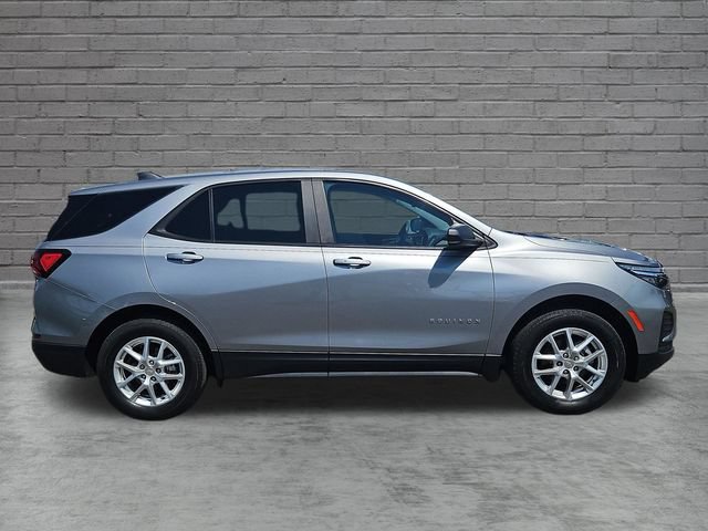 Used 2023 Chevrolet Equinox LS w/ LS Convenience Package AWD/4WD image 7
