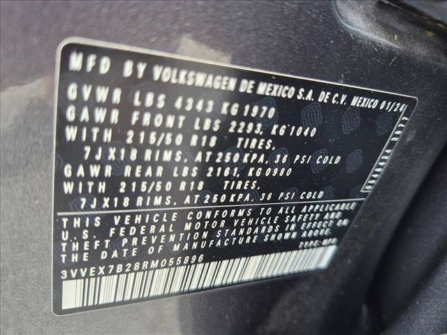 Used 2024 Volkswagen Taos SE w/ Panoramic Sunroof Package FWD image 15