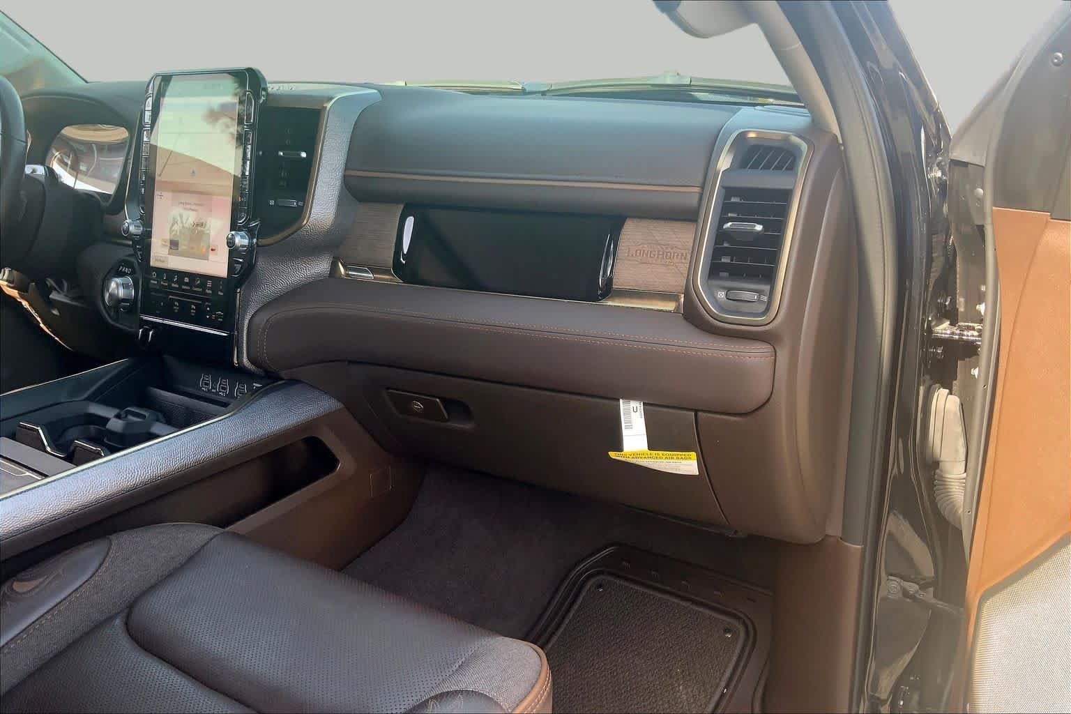 Used 2025 RAM 1500 Limited AWD/4WD image 19