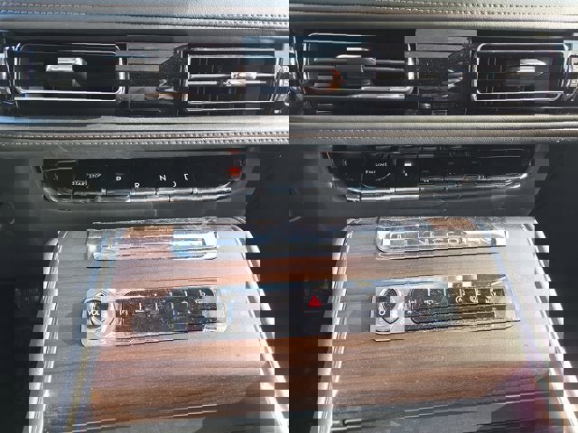 Used 2025 Lincoln Aviator Reserve w/ Equipment Group 201A image 21