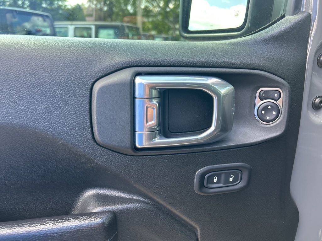 Used 2022 Jeep Wrangler Unlimited Sport image 35