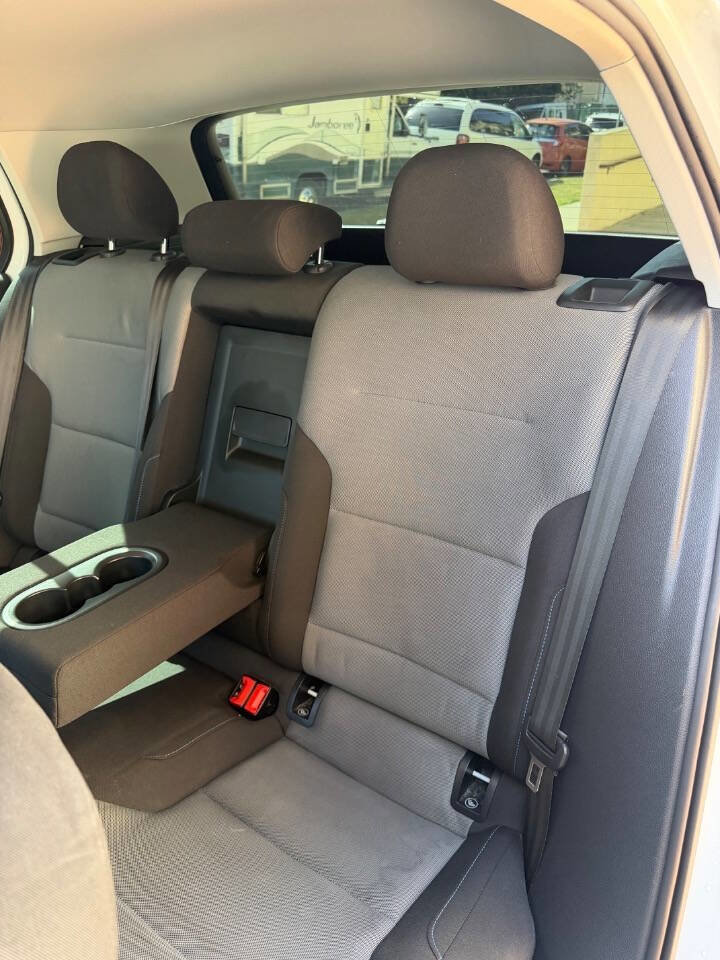 Used 2016 Volkswagen e-Golf SE w/ DC Fast Charging Package FWD image 16