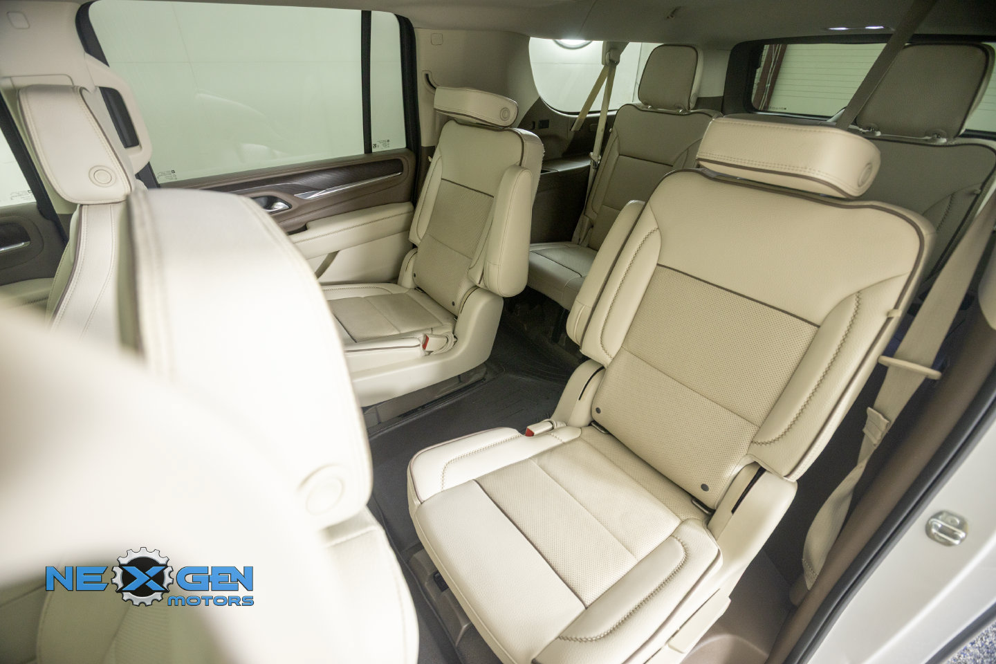 Used 2022 GMC Yukon XL Denali AWD/4WD image 35