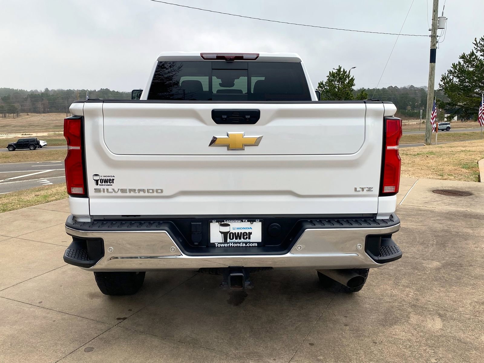 Used 2025 Chevrolet Silverado 2500 LTZ w/ LTZ Premium Package image 5