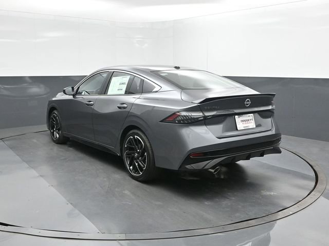 New 2026 Nissan Sentra SR w/ Floor Mat Package image 5