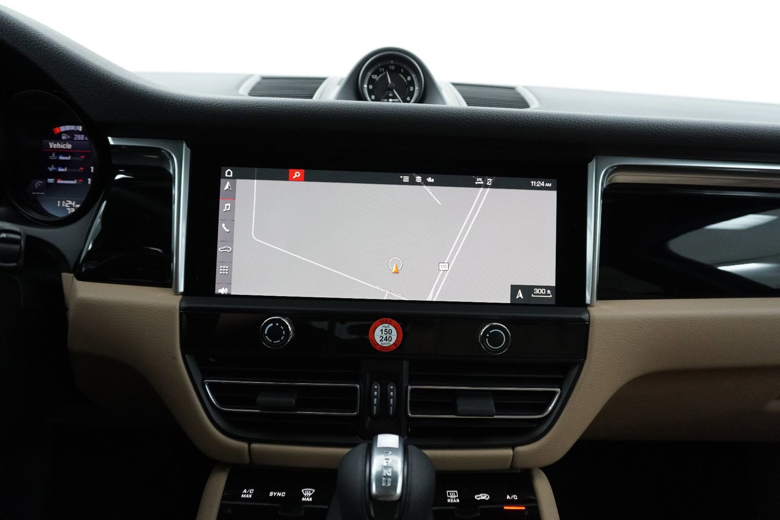 New 2026 Porsche Macan image 25