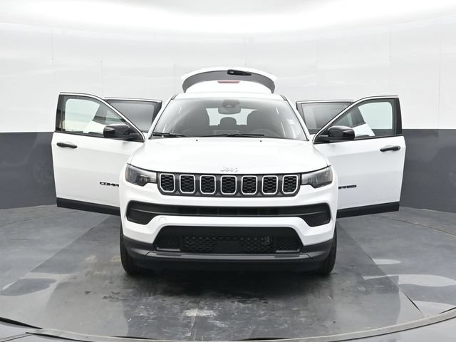 Used 2025 Jeep Compass Sport AWD/4WD image 47