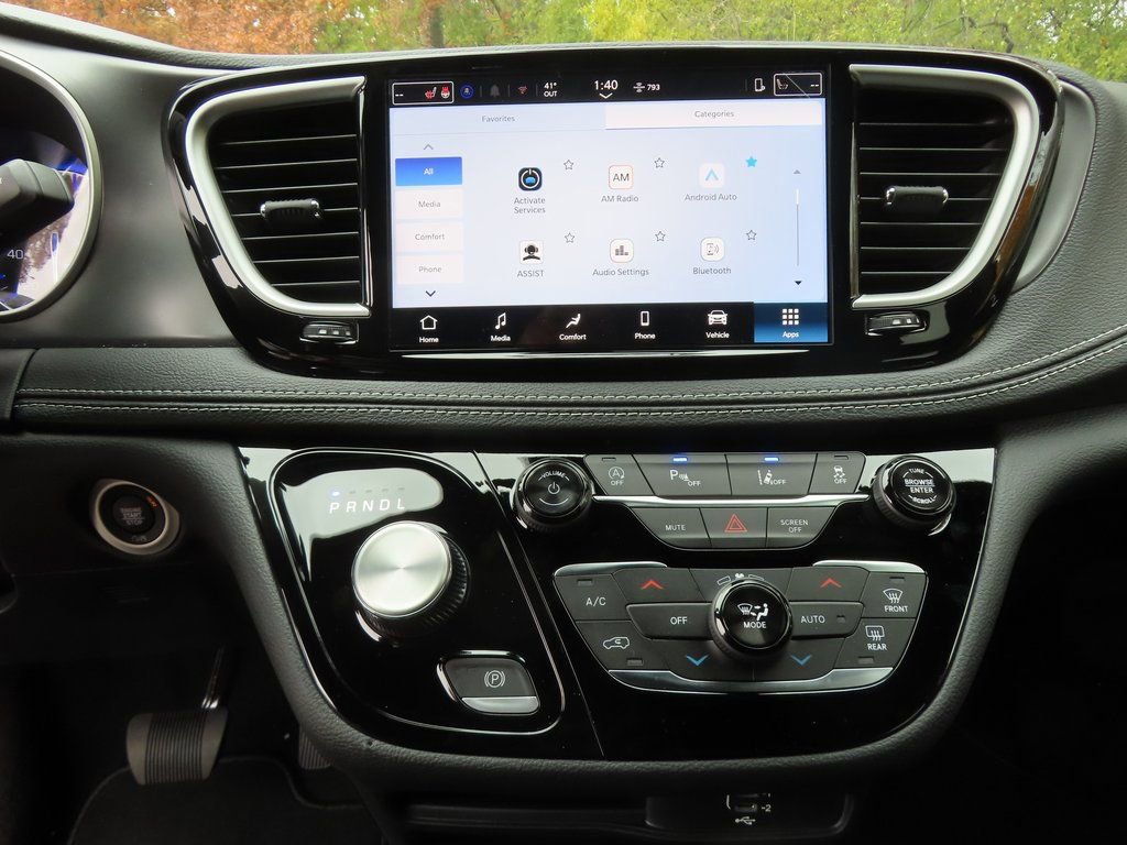 New 2026 Chrysler Pacifica Select image 5