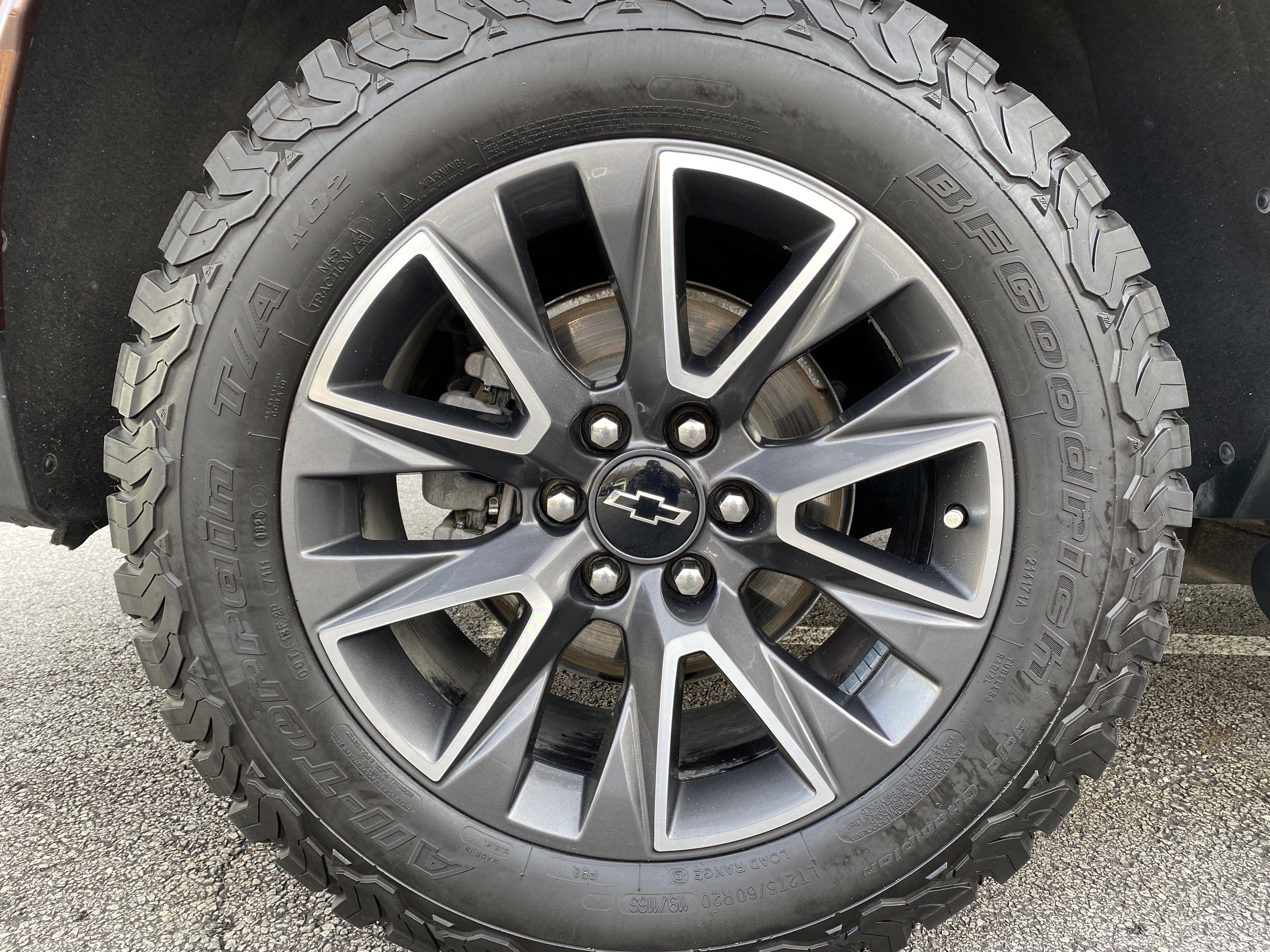 Used 2023 Chevrolet Suburban Z71 image 42