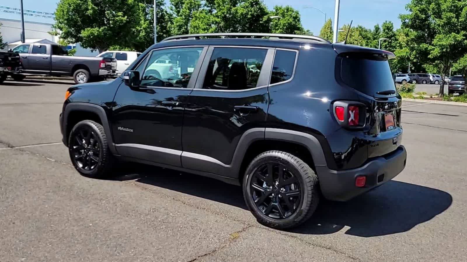 Used 2023 Jeep Renegade Altitude w/ Convenience Group I AWD/4WD image 6