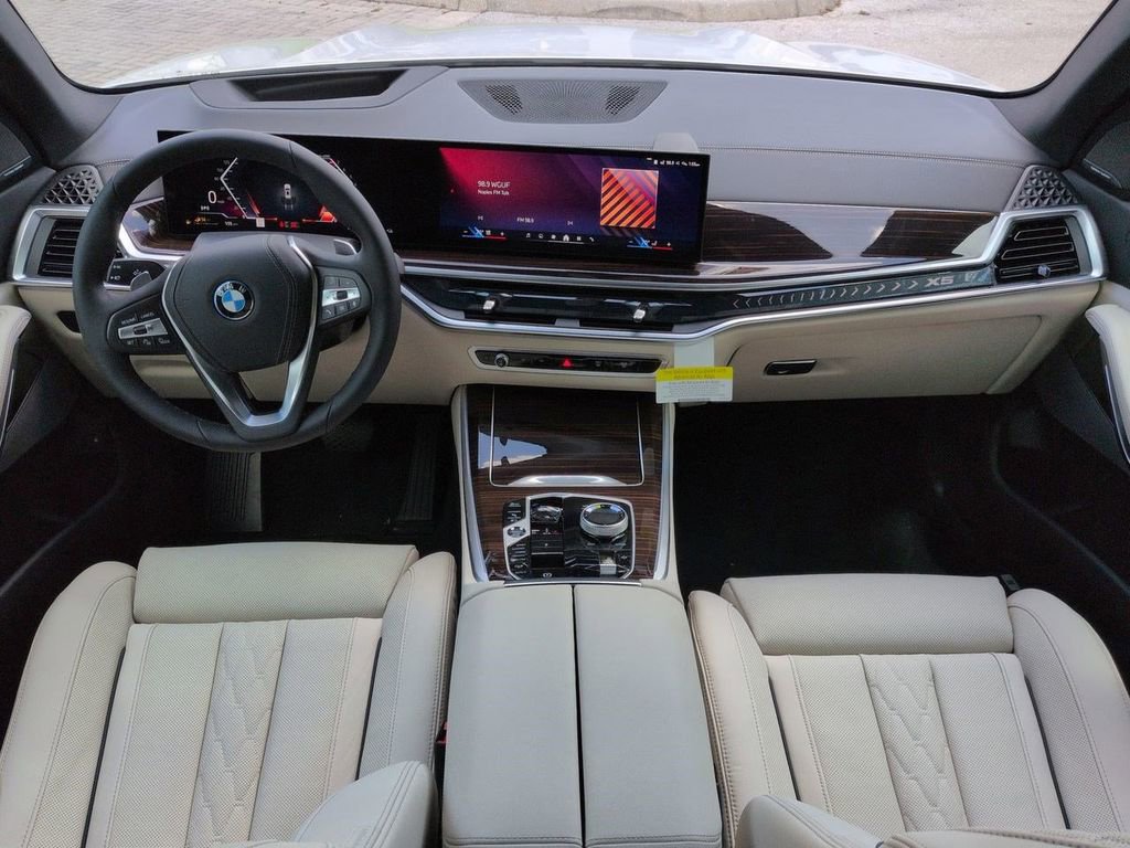 New 2026 BMW X5 xDrive50e w/ Executive Package image 15