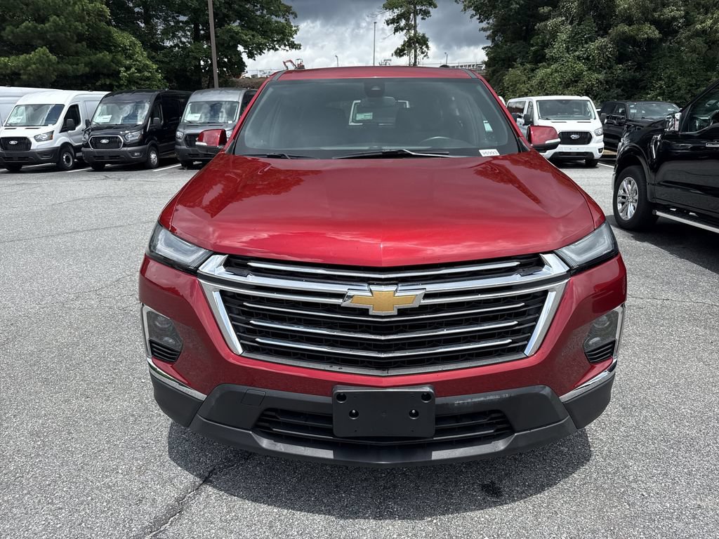 Used 2023 Chevrolet Traverse LT FWD image 2