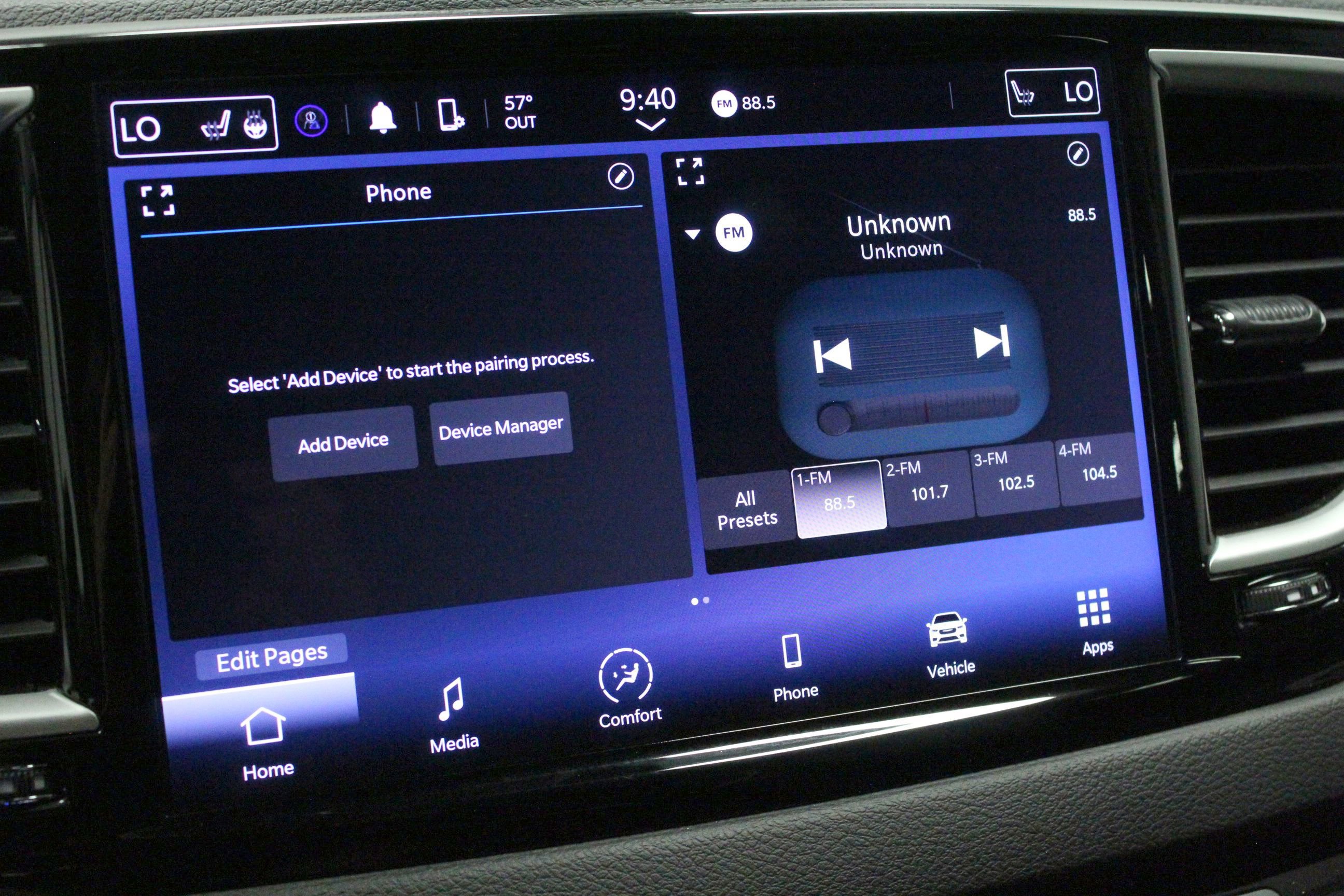 Used 2024 Chrysler Pacifica Touring-L FWD image 24