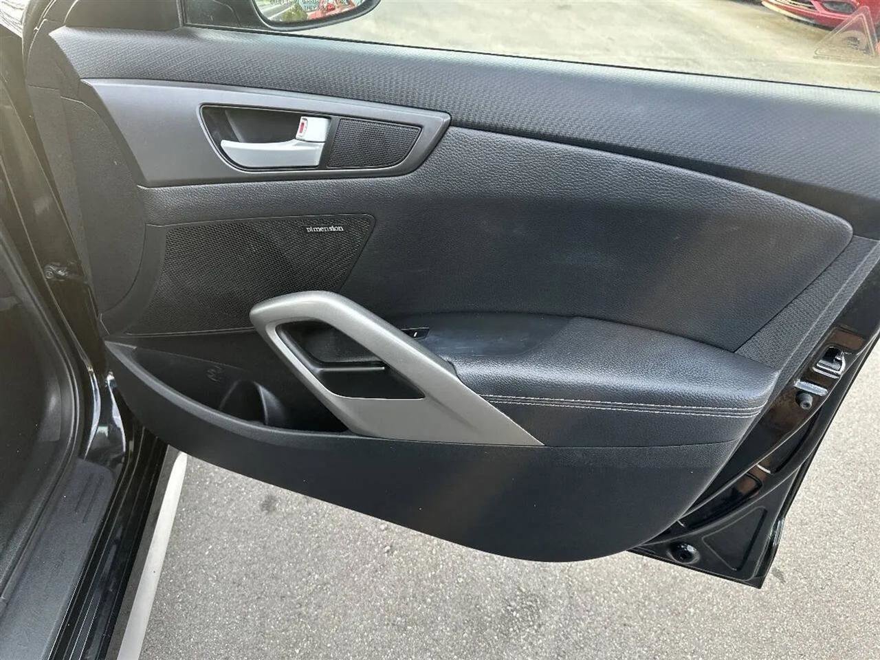 Used 2014 Hyundai Veloster Turbo image 14