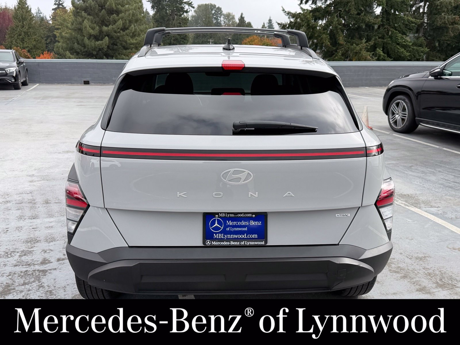 Used 2024 Hyundai Kona SEL AWD/4WD image 7