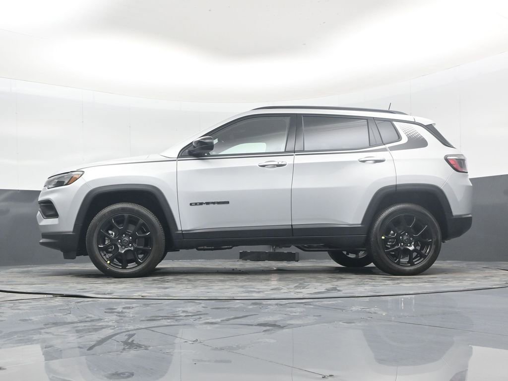 New 2026 Jeep Compass Latitude AWD/4WD image 39