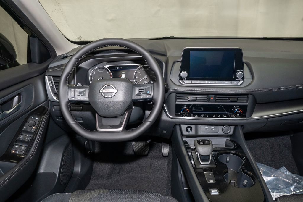 New 2026 Nissan Rogue SV image 8