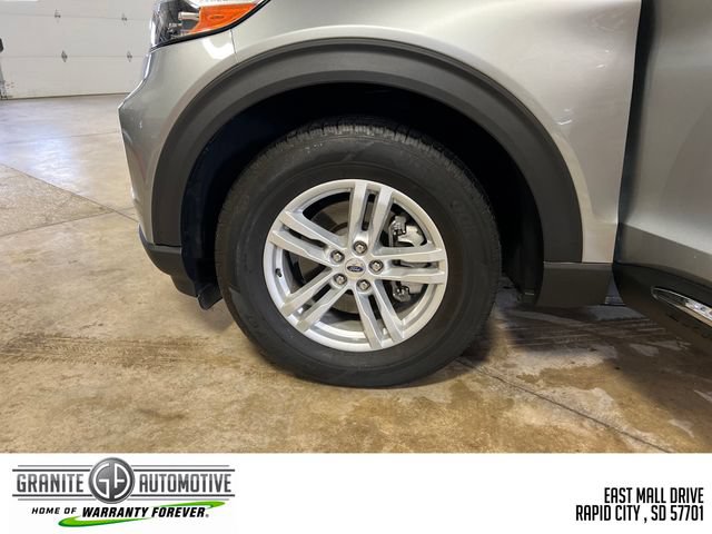 Used 2024 Ford Explorer XLT AWD/4WD image 27