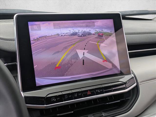 Used 2024 Jeep Compass Limited image 13