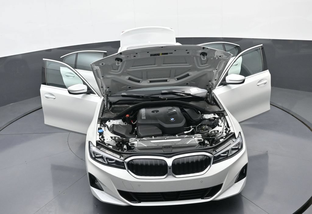 New 2026 BMW 330i xDrive Sedan w/ Premium Package AWD/4WD image 39