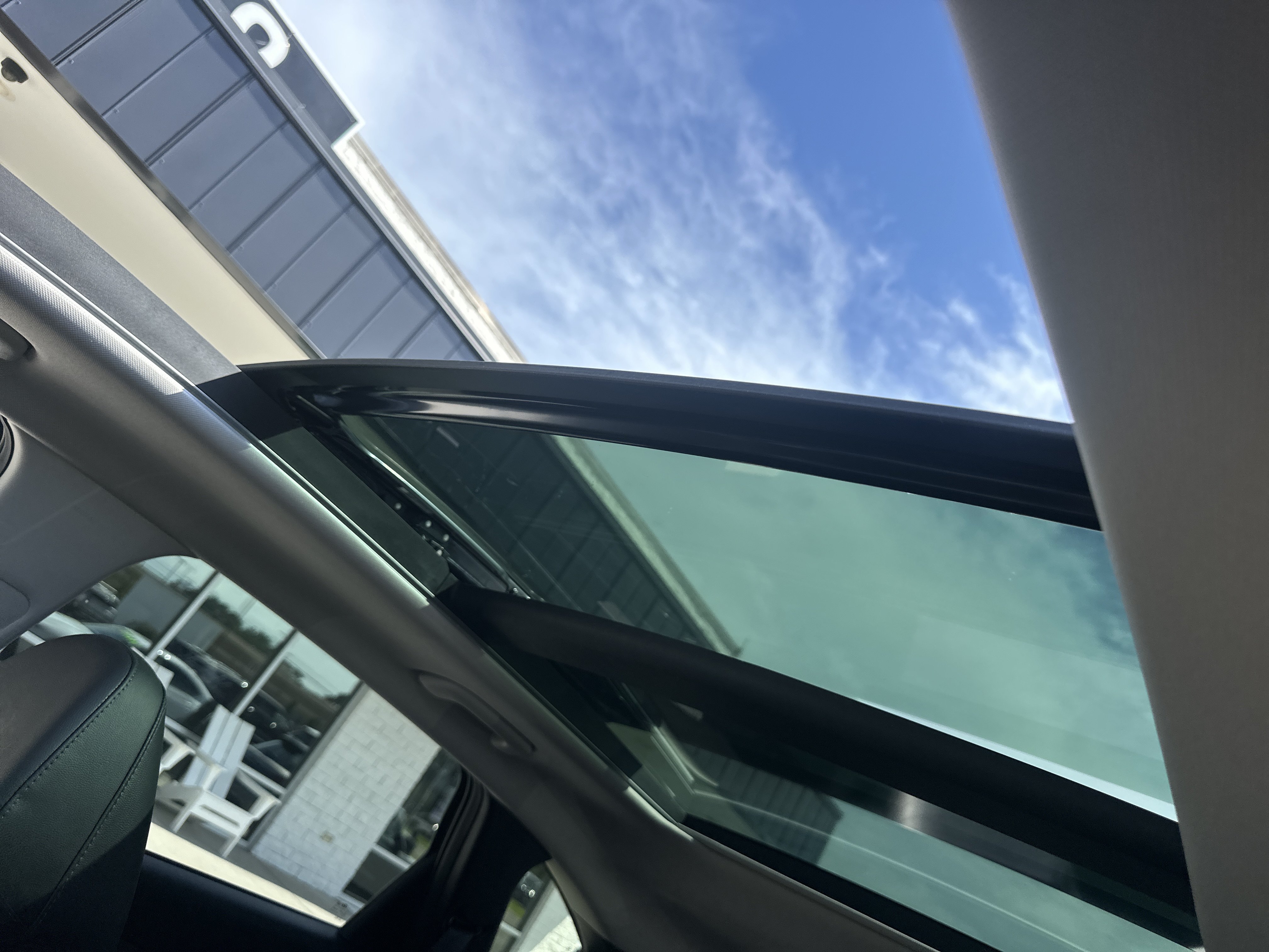 Used 2022 Hyundai Tucson Limited AWD/4WD image 11