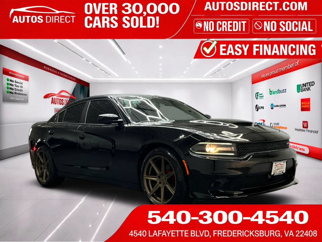 Used 2023 Dodge Charger SXT w/ Blacktop Package RWD image 1