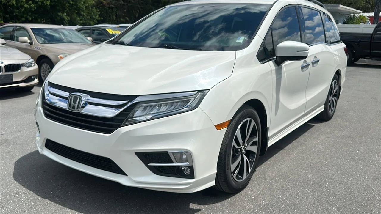 Used 2018 Honda Odyssey Elite image 2