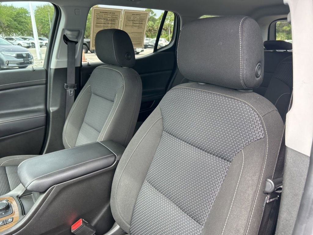 Used 2023 GMC Acadia SLE w/ Driver Convenience Package image 23