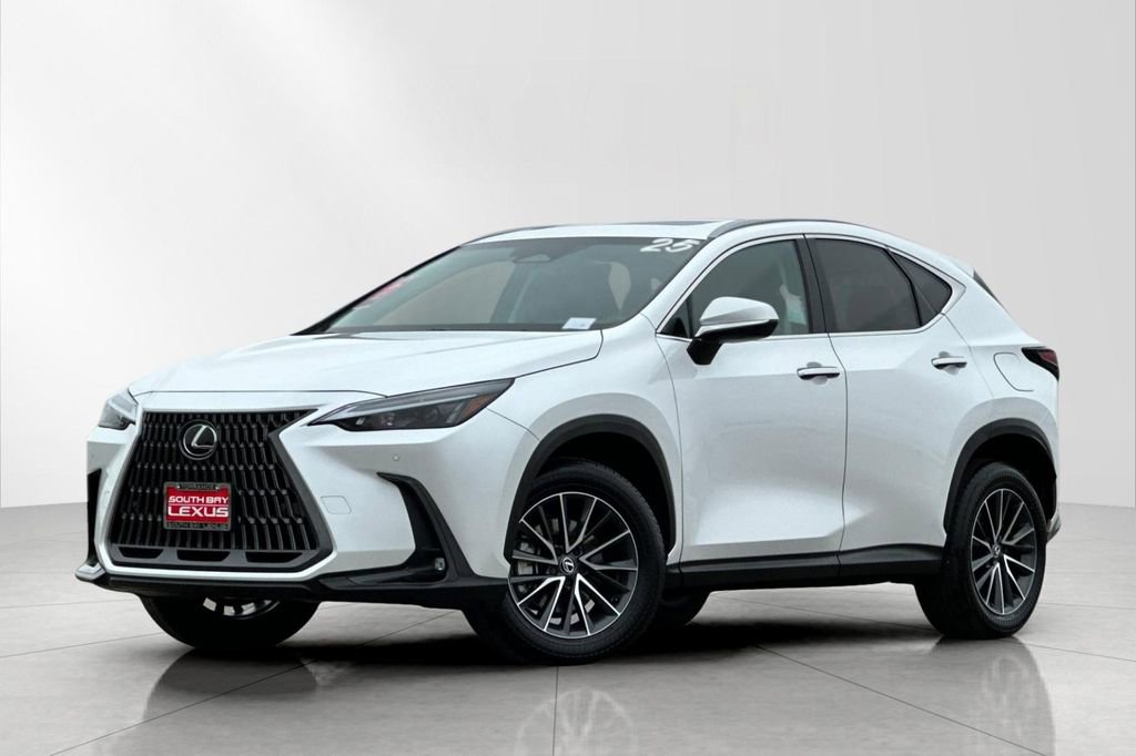 Used 2025 Lexus NX 250 FWD image 2